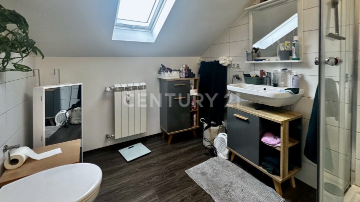   Top-saniertes 4-Parteienhaus + Baugrundstück in Breitenbach – wohnen & profitieren mit ca. 8,5 %