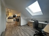 DG Büro mit Blick zur Küche
