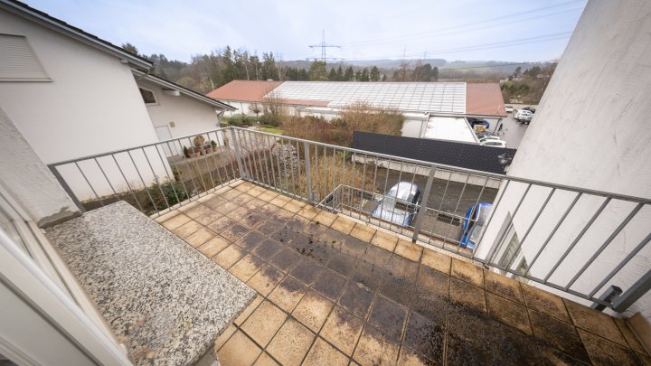 Ein- Zweifamilienhaus mit PV und viel Platz in zentraler Lage von Illingen