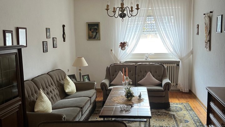 Renovierungsbedürftiges 1-Familienhaus in ruhiger Nebenstrasse in Wadgassen-Hostenbach zu verkaufen