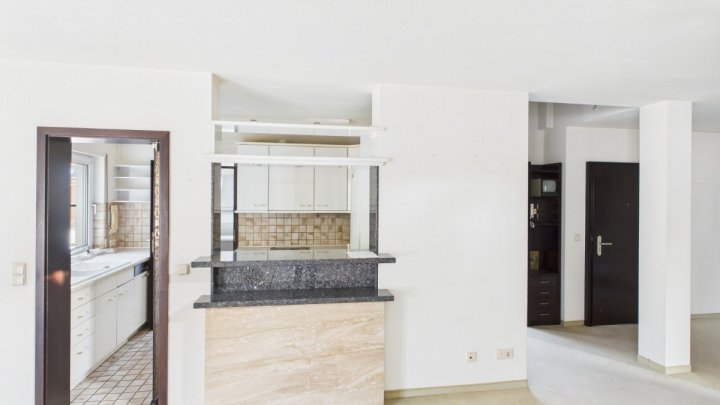 Seltene große Maisonette- Wohnung in Top Lage von Saarbrücken zu verkaufen.