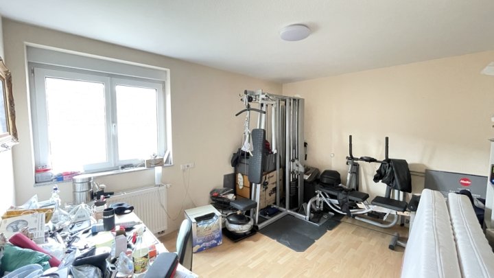 Moderne Maisonette-Wohnung mit großem Balkon