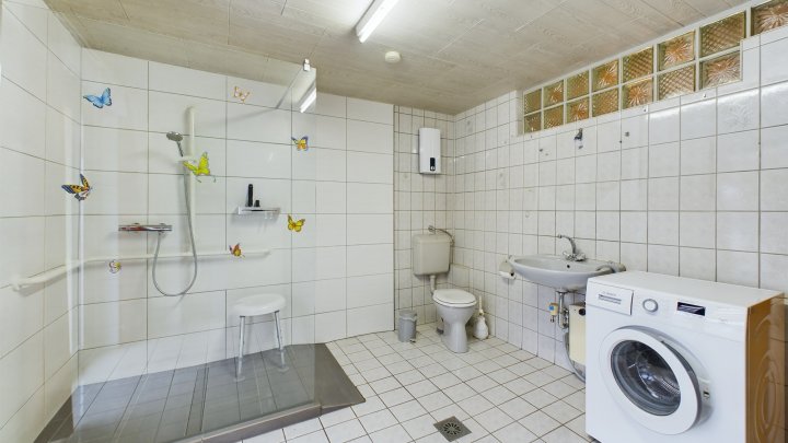 Einfamilienhaus mit Hof & Terrasse – Perfekt für kreative Handwerker!