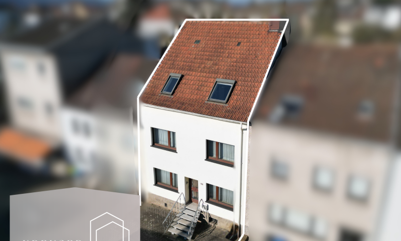 Einfamilienhaus mit Hof & Terrasse – Perfekt für kreative Handwerker!