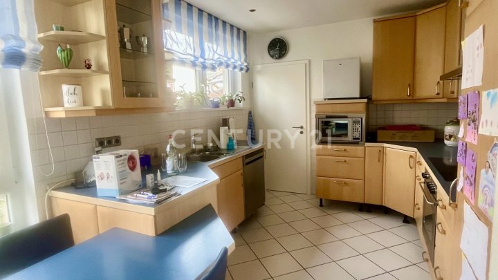 Exklusive sanierte Villa auf 480 m²: Luxus, Komfort und Stil in bester Lage