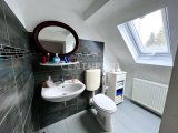 Badezimmer im DG