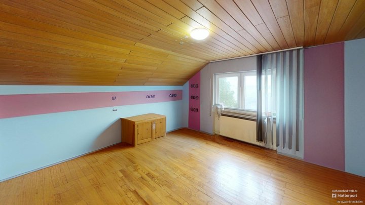 Schön gelegenes Zweifamilienhaus mit Büromöglichkeiten großem Garten und Weitblick ins Grüne