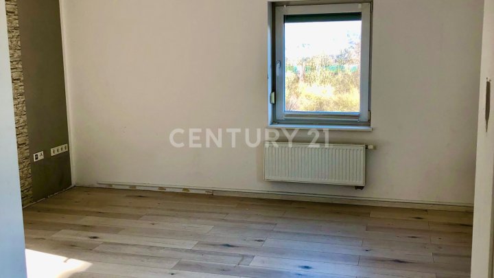 Umfassend saniertes Einfamilienhaus in Top-Lage  - Komfort und Stil vereint!