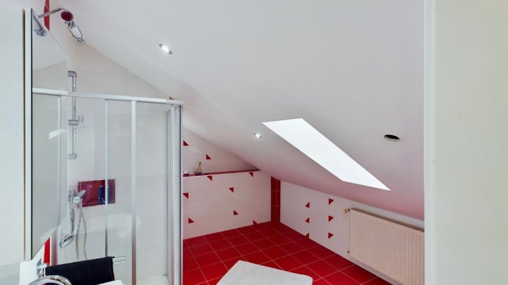 Architektonisches Meisterwerk in Ottweiler – Exklusive Villa mit 9 Zimmern & 200 m² Wohntraum!