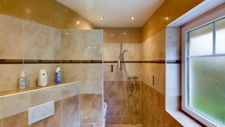 Architektonisches Meisterwerk in Ottweiler – Exklusive Villa mit 9 Zimmern & 200 m² Wohntraum!