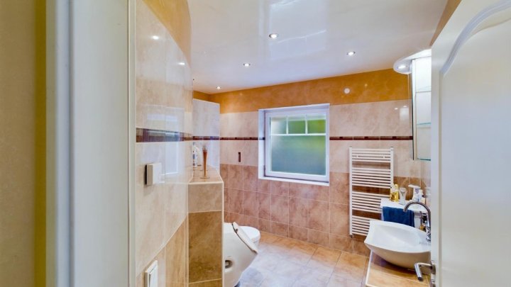 Architektonisches Meisterwerk in Ottweiler – Exklusive Villa mit 9 Zimmern & 200 m² Wohntraum!