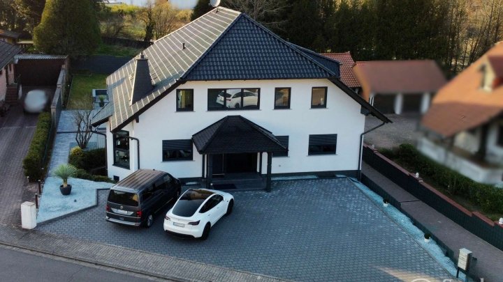 Luxus in Kirkel-Neuhäusel – Exklusives Anwesen mit 3 Wohneinheiten, Garten & Top-Ausstattung