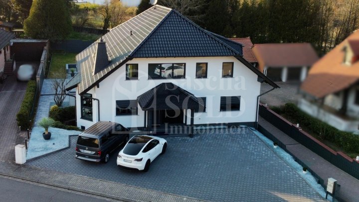 Luxus in Kirkel-Neuhäusel – Exklusives Anwesen mit 3 Wohneinheiten, Garten & Top-Ausstattung
