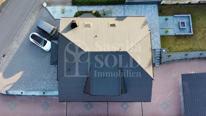 Luxuriöses Zweifamilienhaus mit Einliegerwohnung in Kirkel-Neuhäusel - bezugsfertig, Garten & Garage