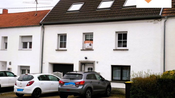 Familienfreundliches Reihenhaus in gefragter Lage mit großem Garten - Renoviert !