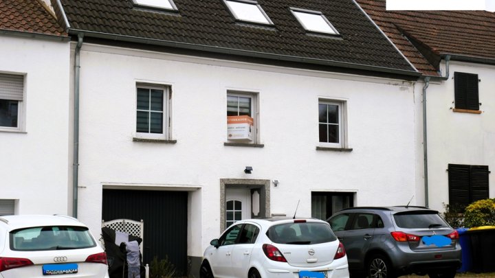 Familienfreundliches Reihenhaus in gefragter Lage mit großem Garten - Renoviert !