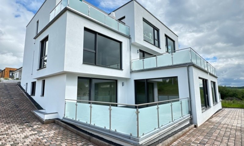 Erstbezug 3-ZKB mit Terrasse, provisionsfrei in nachhaltig effizientem MFH