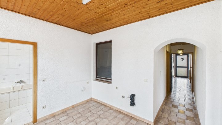 Einfamilienhaus in Saarpolygon-Nähe – Gestalten Sie Ihr neues Zuhause!