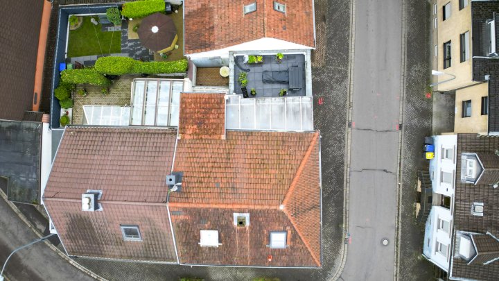 Wohn- und Geschäftshaus in ruhiger Lage mit Ausbaupotenzial ohne Garten mit Terrasse