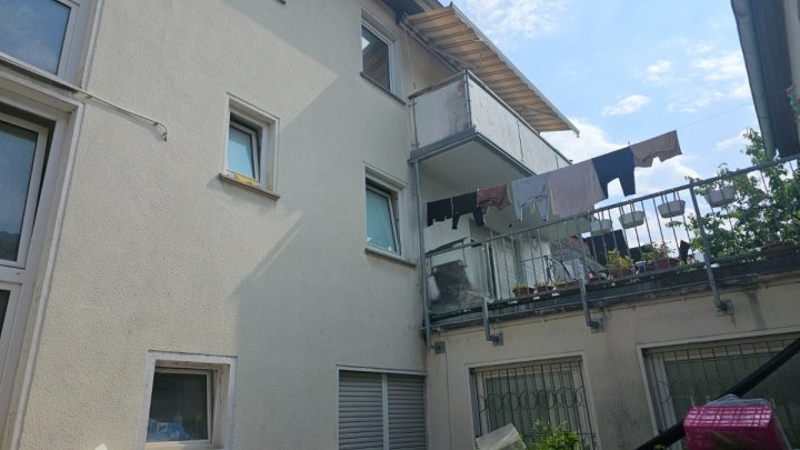 Sanierer aufgepasst !! 2 1/2 Mehrfamilienhäuser mit Nebengebäude zum Schnäppchenpreis !