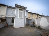 Hausrückseite mit Terrasse