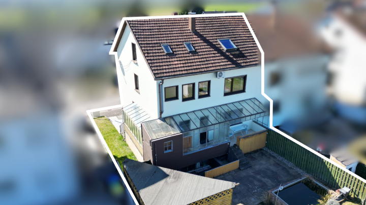 Einfamilienhaus mit Traumgarten in Top-Lage von Neuforweiler !