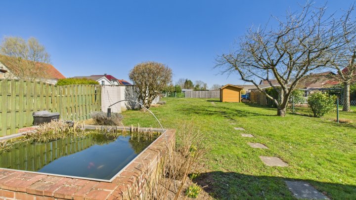 Einfamilienhaus mit Traumgarten in Top-Lage von Neuforweiler !