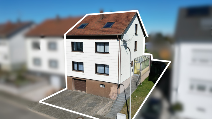 Einfamilienhaus mit Traumgarten in Top-Lage von Neuforweiler !
