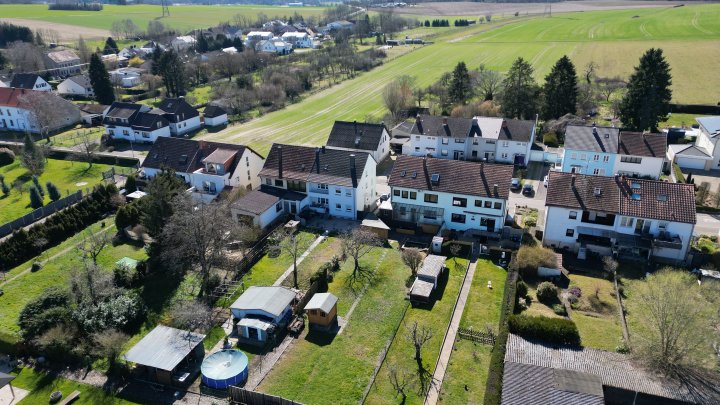 Einfamilienhaus mit Traumgarten in Top-Lage von Neuforweiler !