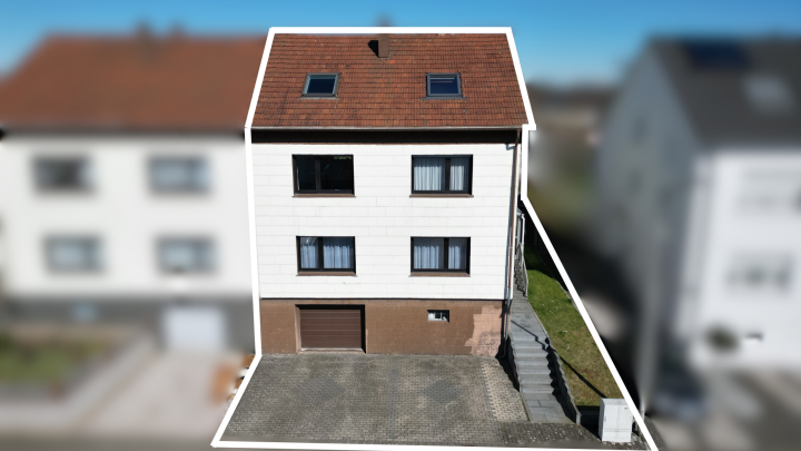 Einfamilienhaus mit Traumgarten in Top-Lage von Neuforweiler !