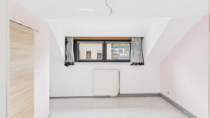 Einfamilienhaus in Saarbrücken, charmantes Reihenmittelhaus mit 2 große Terrassen !