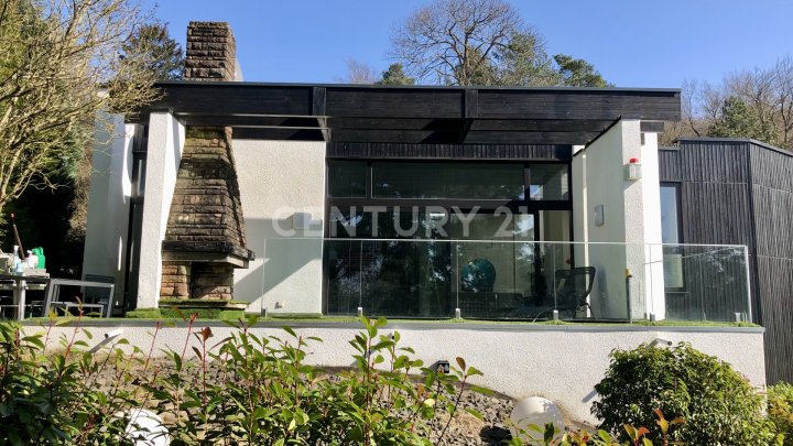 Prestige und Exklusivität vereint - Luxuriöse Villa in Bestlage