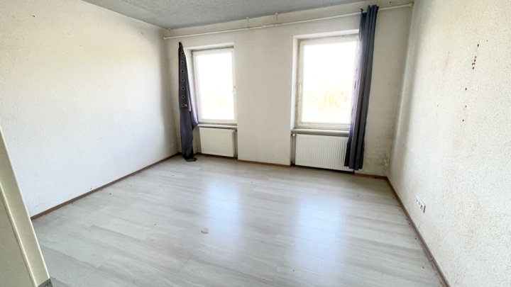 Investoren aufgepasst!

Wohnkomplex mit 6 Mehrfamilienhäusern & großem Baugrundstück in Völklingen