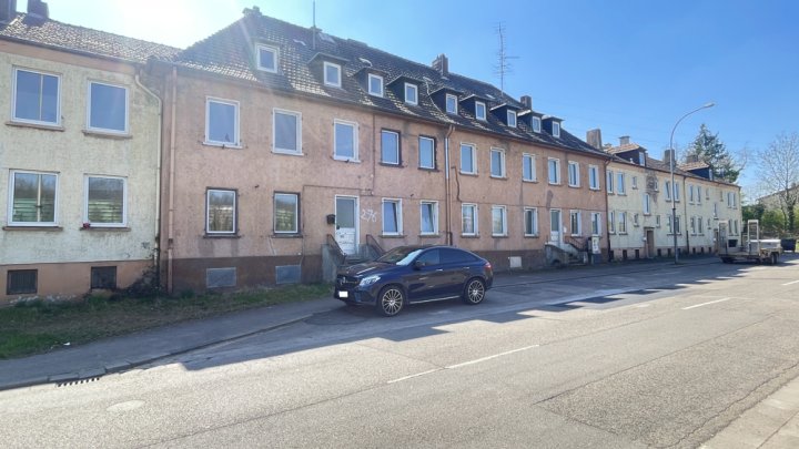 Investoren aufgepasst!

Wohnkomplex mit 6 Mehrfamilienhäusern & großem Baugrundstück in Völklingen