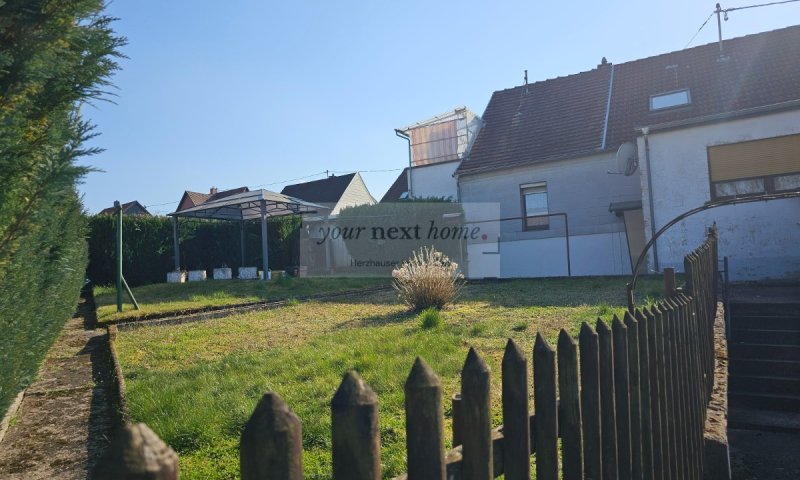 Für die kleine Familie ! Top gepflegtes Reihenmittelhaus mit Garten in Bexbach zu verkaufen.