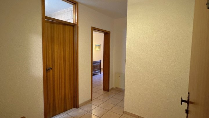 12 möblierte Eigentumswohungen bzw. 24 Zimmer im Paket in gepflegtem Mehrfamilienhaus