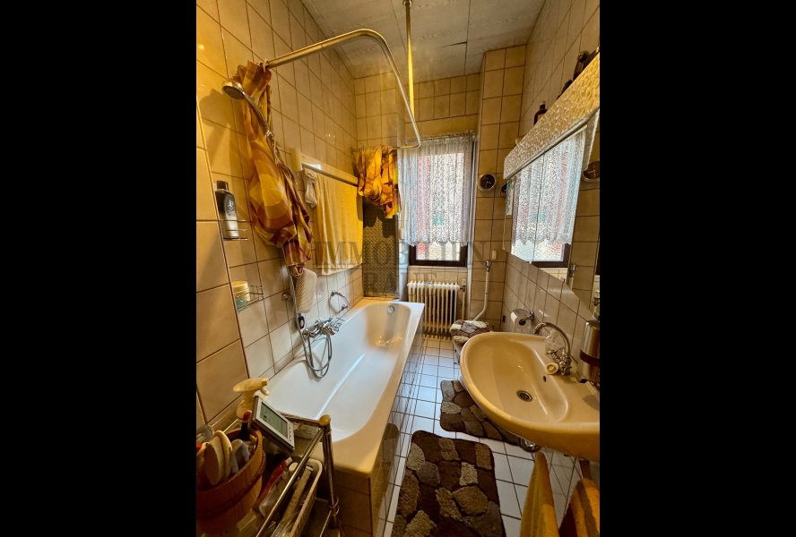 Whg. EG: Badezimmer