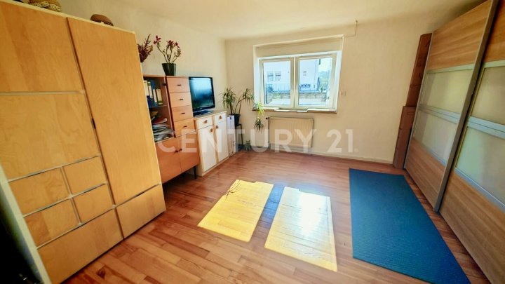 Saniertes EFH mit ca. 170-260m², Mega Ausbaupotential 2. Grundst. 8 KFZ Plätze Werkstatt, Hebebühne