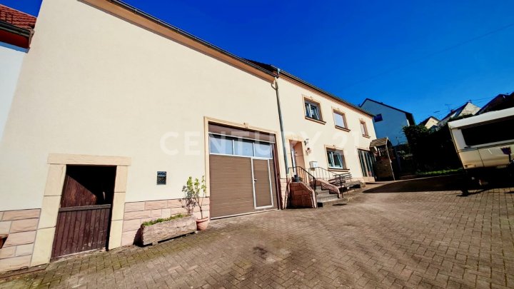 Saniertes EFH mit ca. 170-260m², Mega Ausbaupotential 2. Grundst. 8 KFZ Plätze Werkstatt, Hebebühne