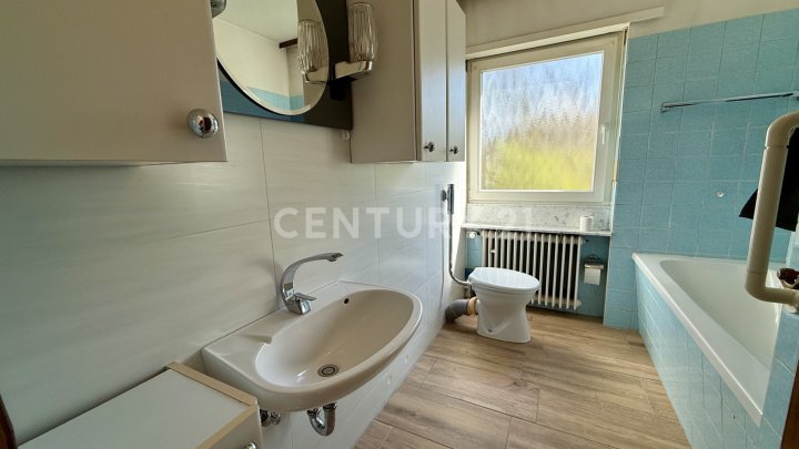 Bungalow auf ca. 188 m² in ruhiger Lage im Grünen in Saarbrücken-Scheidt