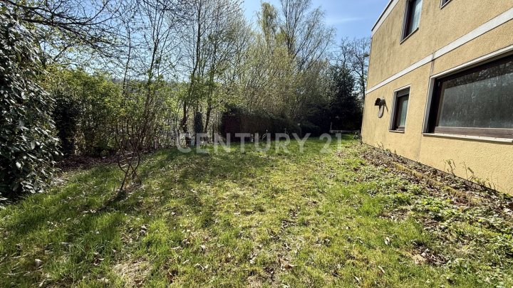 Bungalow auf ca. 188 m² in ruhiger Lage im Grünen in Saarbrücken-Scheidt