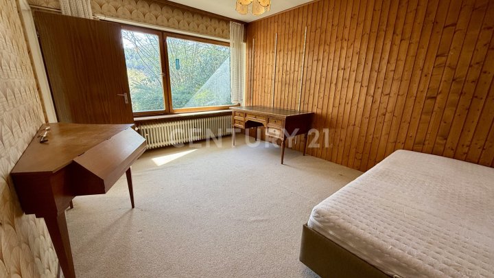 Bungalow auf ca. 188 m² in ruhiger Lage im Grünen in Saarbrücken-Scheidt