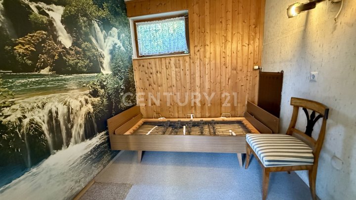 Bungalow auf ca. 188 m² in ruhiger Lage im Grünen in Saarbrücken-Scheidt