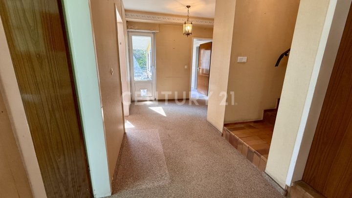 Bungalow auf ca. 188 m² in ruhiger Lage im Grünen in Saarbrücken-Scheidt