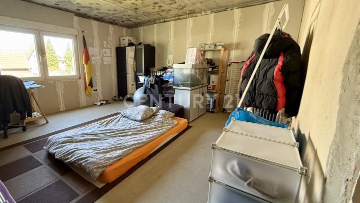 Ca. 260 m² große Stadtvilla in Saarbrücken Güdingen verteilt auf 3 Etagen