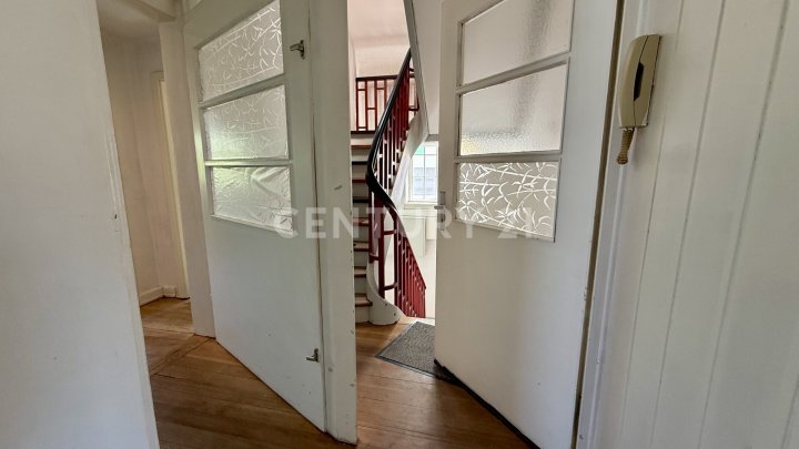 Ca. 260 m² große Stadtvilla in Saarbrücken Güdingen verteilt auf 3 Etagen