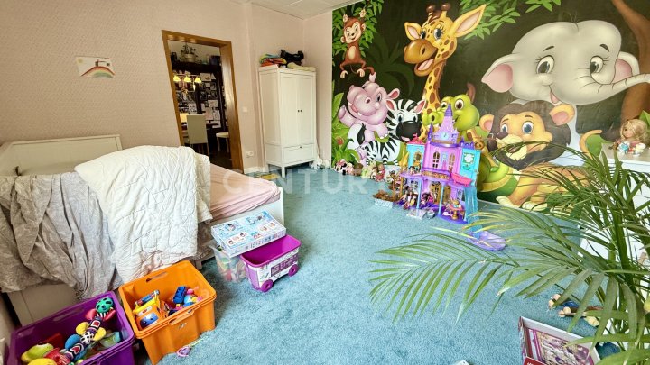 Ca. 260 m² große Stadtvilla in Saarbrücken Güdingen verteilt auf 3 Etagen