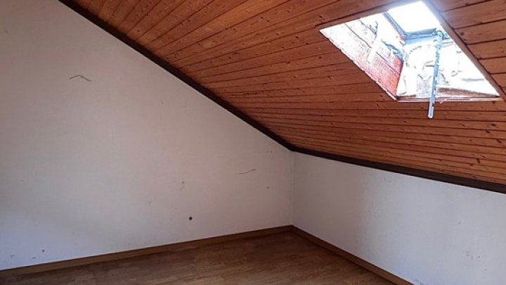 Freistehehendes Einfamilienhaus mit ELW und 2 Garagen in Top-Lage von Riegelsberg