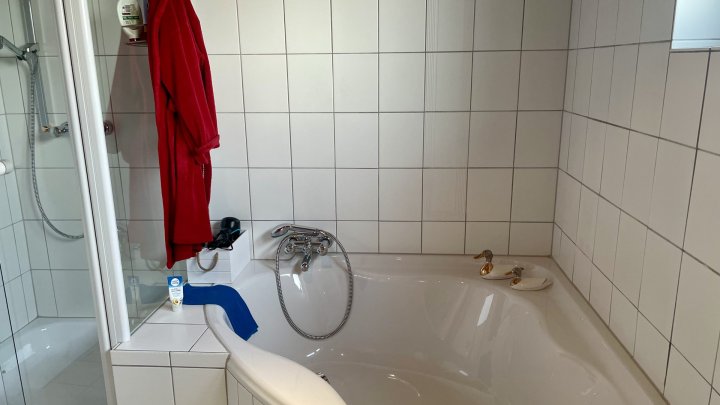 Schönes Einfamilienhaus mit gepflegtem Garten in ruhiger Lage von Wallerfangen OT zu verkaufen