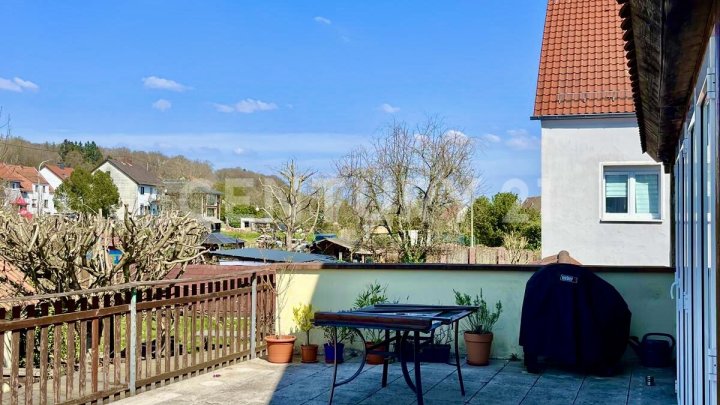 Liebevoll renoviertes ehemaliges Bauernhaus - viel Raum für individuelles Wohnen und Leben